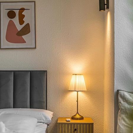 Ruhige Und Stilvolle Wohnung Am Clara-Zetkin-Park Lipsia Esterno foto