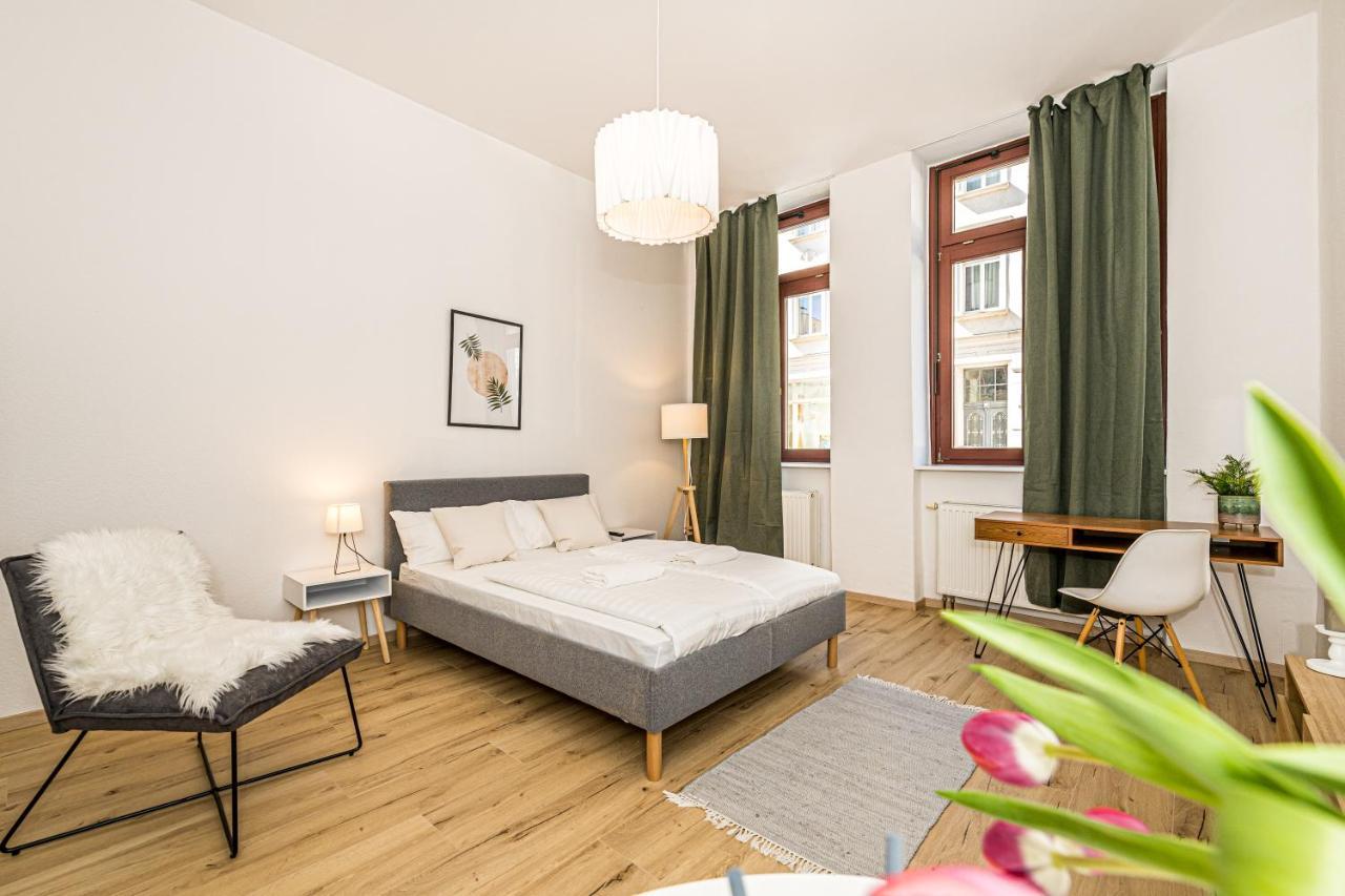 Ruhige Und Stilvolle Wohnung Am Clara-Zetkin-Park Lipsia Esterno foto