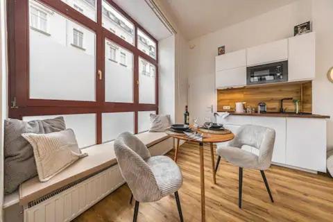 Ruhige Und Stilvolle Wohnung Am Clara-Zetkin-Park Lipsia Esterno foto