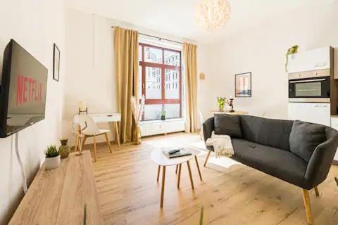 Ruhige Und Stilvolle Wohnung Am Clara-Zetkin-Park Lipsia Esterno foto