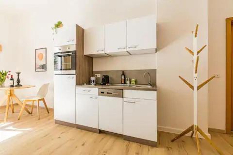 Ruhige Und Stilvolle Wohnung Am Clara-Zetkin-Park Lipsia Esterno foto